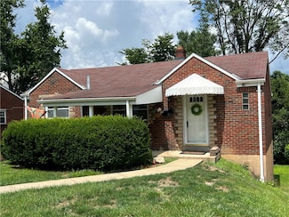 3329 Recker Dr, Pittsburgh, PA 15227