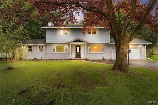 4952 Elgin Cir, Syracuse, NY 13215