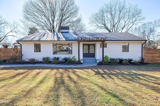 507 W Salisbury St, Pittsboro, NC 27312