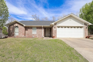 1004 Stamford Dr, Benton, AR 72019