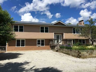 39 Learned Dr, Westford, VT 05494