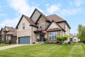 404 Barr Dr, Clarksville, TN 37043