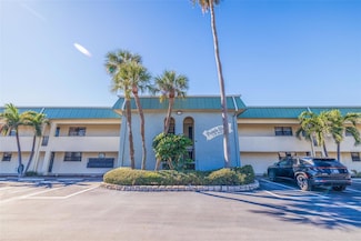 12000 Capri Cir S Unit 16, Treasure Island, FL 33706