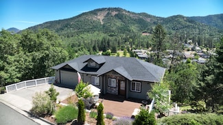 1550 Panoramic Loop, Grants Pass, OR 97527