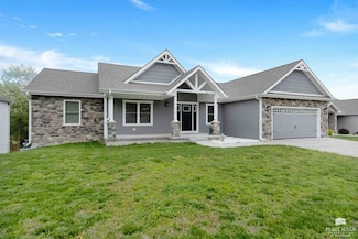 913 Chisholm Trail, Junction City, KS 66441