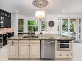 633 Honeysuckle Ln, Weston, FL 33327