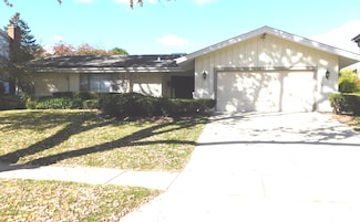 1117 Summit Hills Ln, Naperville, IL 60563