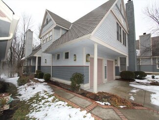 5322 Woodcliff Ct, West Chester, OH 45069
