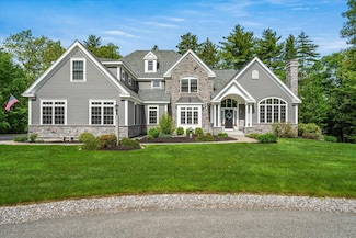72 Settlers Ct, Bedford, NH 03110