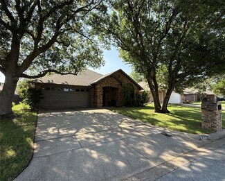 7609 Harmony Dr, Fort Worth, TX 76133