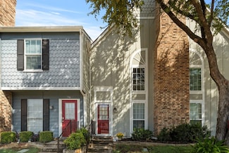 79 Winchester Dr, Euless, TX 76039