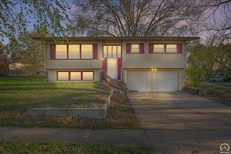 3725 SW 30th Terrace, Topeka, KS 66614