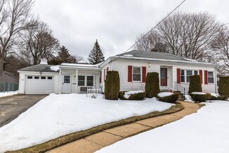 32 Rich St, Gardner, MA 01440