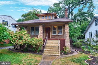 2917 1st Rd N, Arlington, VA 22201