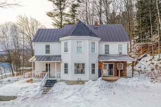 6 Gleascott Ave, Ludlow, VT 05149