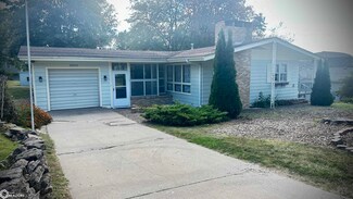 2006 6th Ave E, University Park, IA 52595