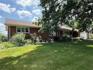 1180 Sunset Dr, Latrobe, PA 15650