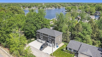 16905 Highland Ave, Spring Lake, MI 49456