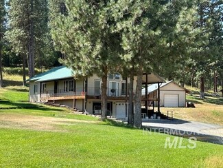 3 E Beck Rd, Garden Valley, ID 83622
