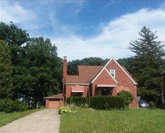 153 S Hazelwood Ave, Youngstown, OH 44509