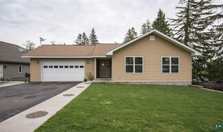 414 Clark Ct, Duluth, MN 55811