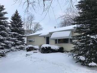 6835 Prescott Dr, Derby, NY 14047
