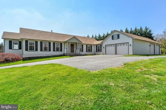 2997 Hope Mills Ln, Adamstown, MD 21710