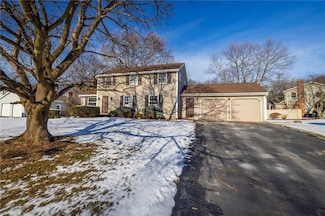 120 Viennawood Dr, Rochester, NY 14618