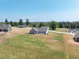 26 Knoll Crest Dr, Bangor, ME 04401