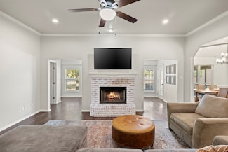 2250 Whispering Hills Dr, Midlothian, TX 76065