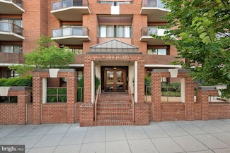 2320 Wisconsin Ave NW Unit 412, Washington, DC 20007