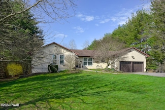 110 Debbie Dr, Jefferson Township, PA 18436