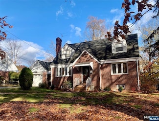 113 E Cedar Ln, Teaneck, NJ 07666