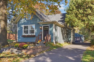 418 Saint Croix Ave W, Stillwater, MN 55082