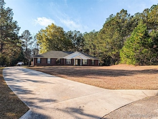 110 Plantation Way, Ozark, AL 36360