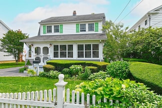 2067 Jackson Ave, Seaford, NY 11783