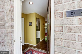 1124 25th St NW Unit 211, Washington, DC 20037