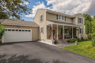 169 E Dunstable Rd, Nashua, NH 03062