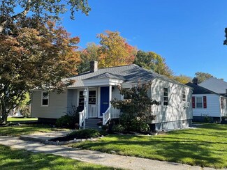 21 Knowles Rd, Worcester, MA 01602