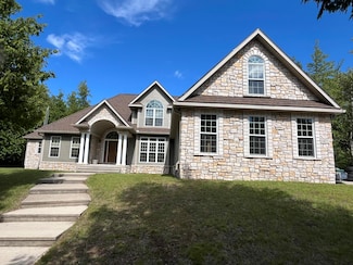 5371 Cedar Wood Rd, Presque Isle, MI 49777