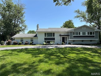 108 Pebble Acres Dr, Saint Louis, MO 63141