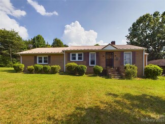 1724 Snow Creek Rd NE, Hickory, NC 28601