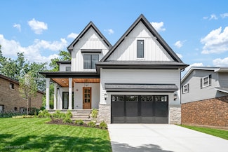 116 Oxford Ave, Clarendon Hills, IL 60514
