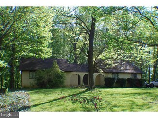 287 Chesterfield Jacobstown Rd, Wrightstown, NJ 08562