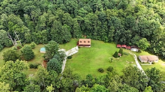 2070 Woodson Rd, Roseland, VA 22967