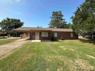 324 Milton St, Jacksonville, TX 75766