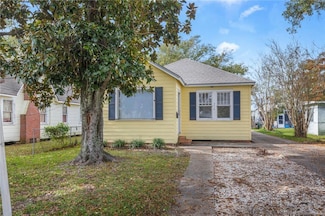 2214 Stanton St, Lake Charles, LA 70601