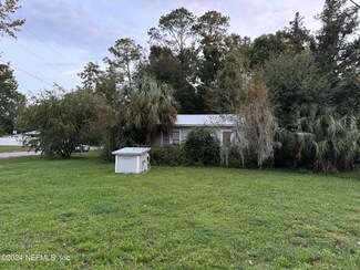 5033 Silver Lake Dr, Palatka, FL 32177