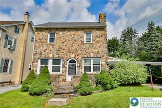 4602 W Mountain View Dr, Walnutport, PA 18088