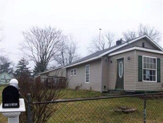 121 S 24th St, Goshen, IN 46528